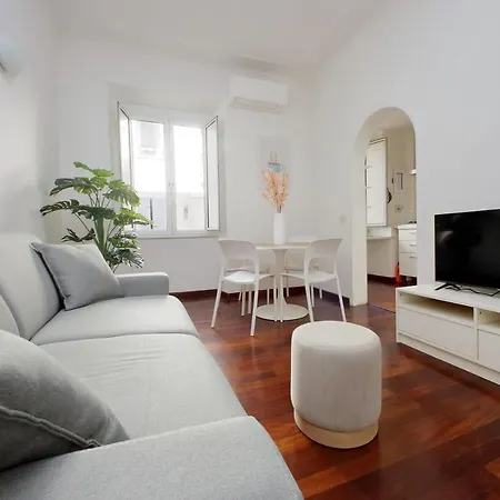 Apartment Domus Lou Elegante In Trastevere Rome