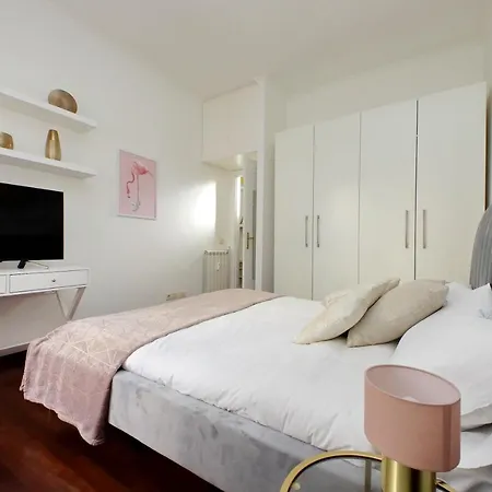 Apartment Domus Lou Elegante In Trastevere *