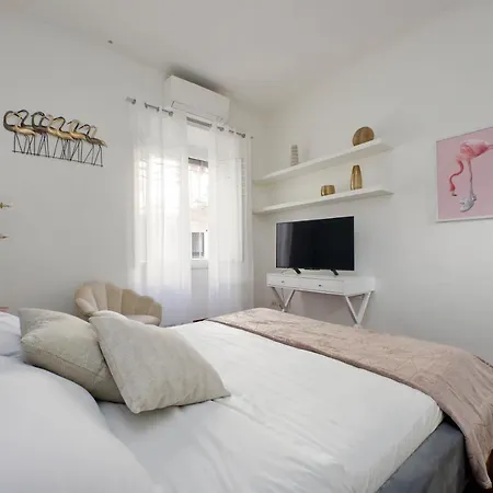 Domus Lou Elegante In Trastevere Apartment Rome