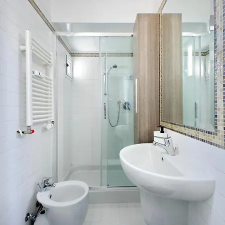 Apartment Domus Lou Elegante In Trastevere Rom